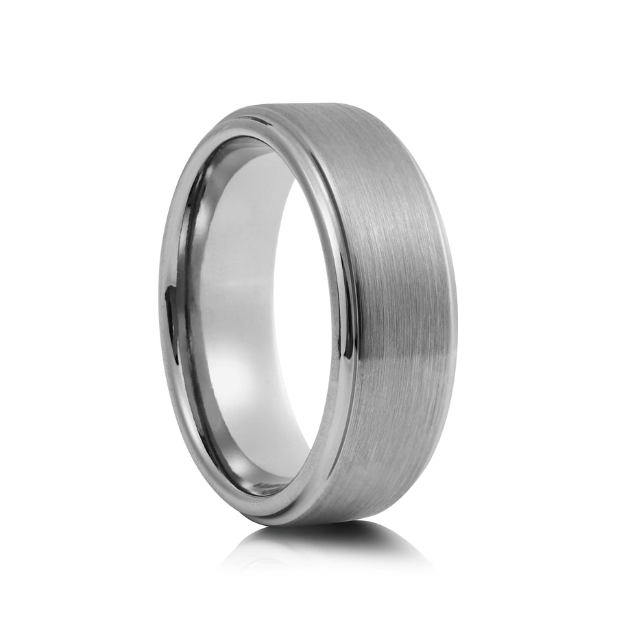 8mm Polished Tungsten Ring with Carbon Fibre Inlay - UK Ring Size M