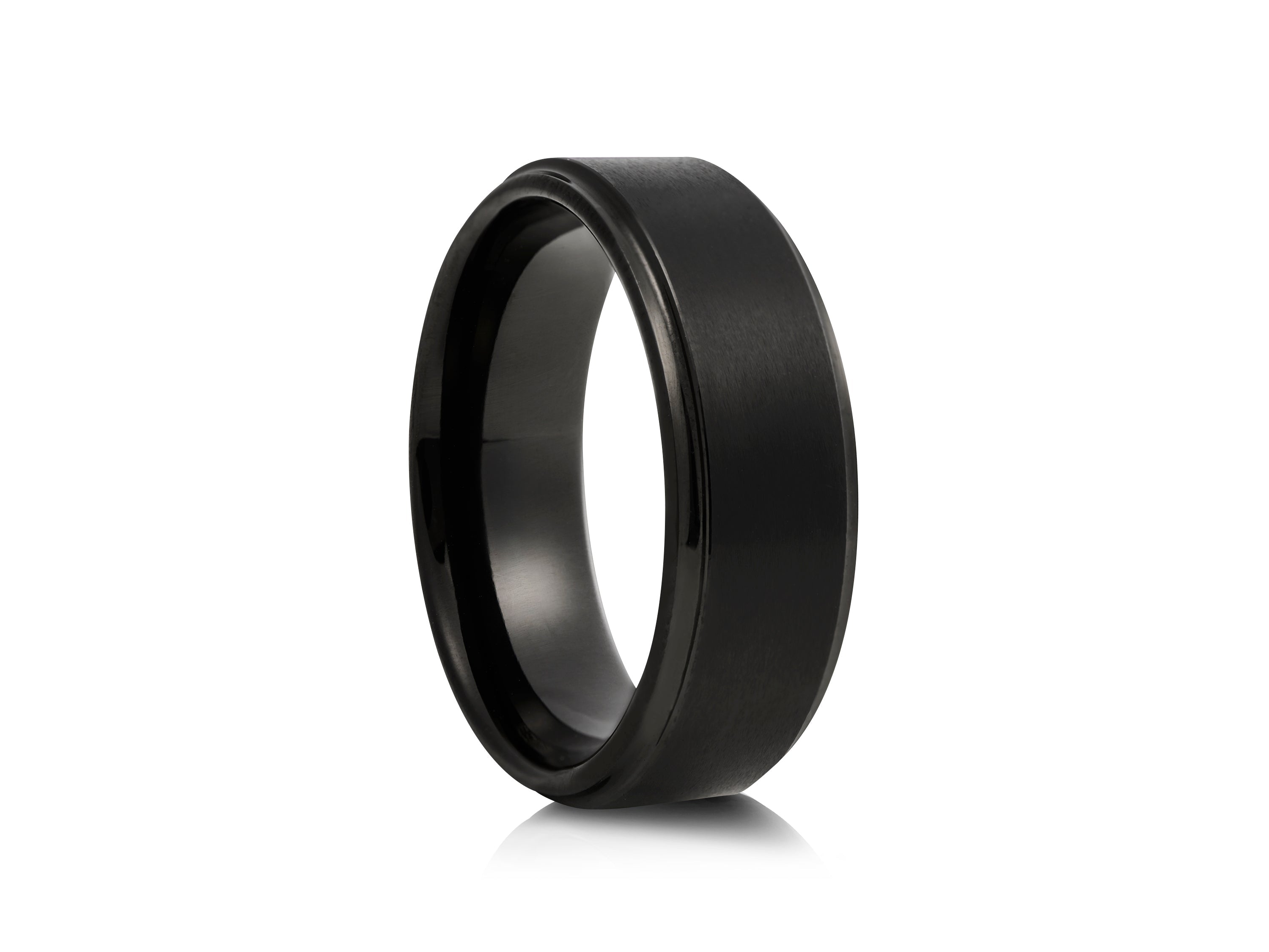 8mm Black Tungsten Ring with Carbon Fibre Inlay and Gold Edges - UK Ring Size M