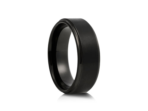 8mm Black Tungsten Ring with Carbon Fibre Inlay and Gold Edges - UK Ring Size M